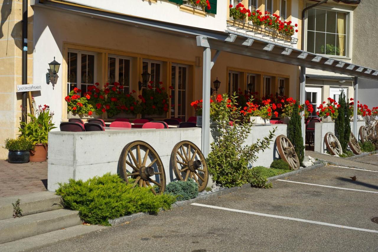 Gasthof Zum Wilden Mann Aarwangen Exterior photo